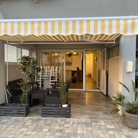 Apartmenthaus Suskovic Insel Krk Omisalj Exterior photo