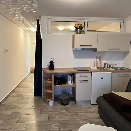 Apartmenthaus Suskovic Insel Krk Omisalj Exterior photo