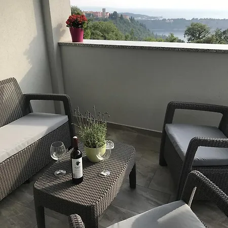 Apartmenthaus Suskovic Insel Krk Omisalj Exterior photo